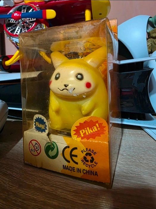 1998 Pokemon electronic Pikachu new nintendo Tomy vintage
