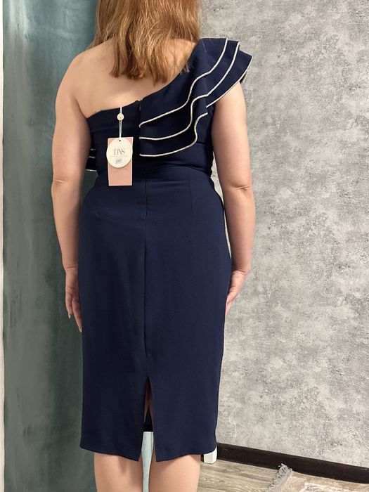 Платье темный синий 42 размера