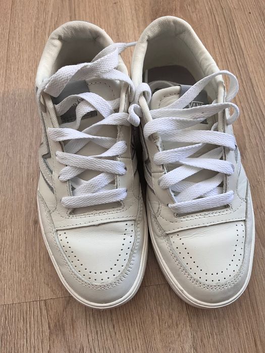 Vans lowland носени малко