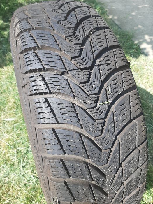 Vand anvelopa iarna / vara 215/ 65R16