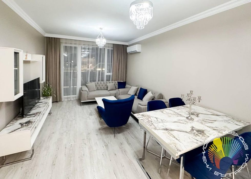 Дава се под наем Тристаен апартамент в Бургас, Изгрев - 105 кв.м за 850 € - Снимка #4