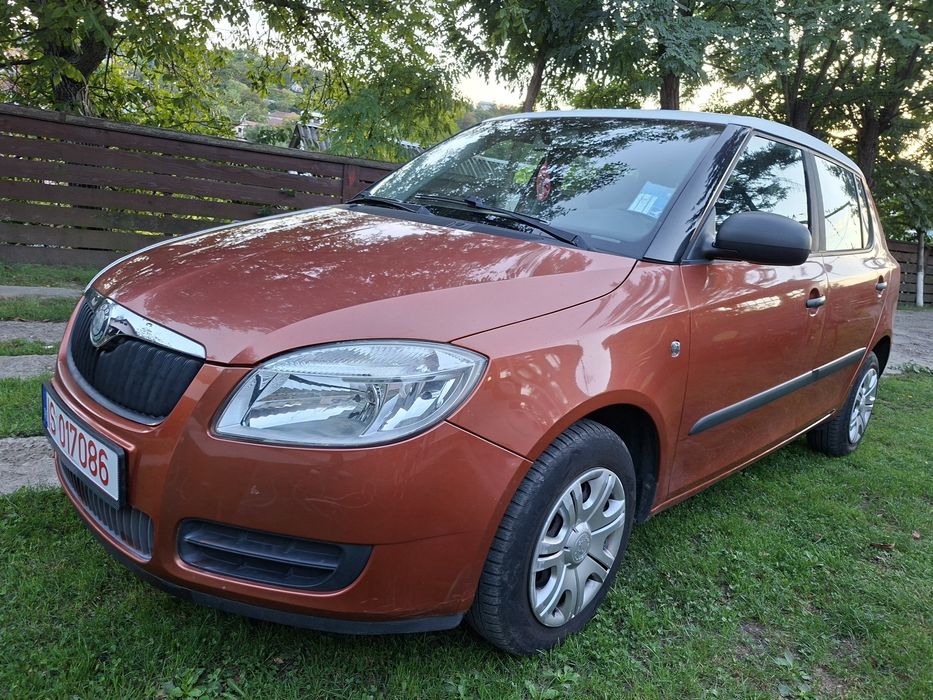 Skoda fabia 2 * facelift *numere rosii valabile 3luni