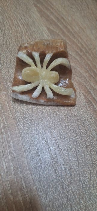 Паук из камня оникс