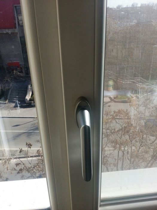 Apartament 3 camere decomandat 72 mp plus loc GARAJ Titulescu Kaufland