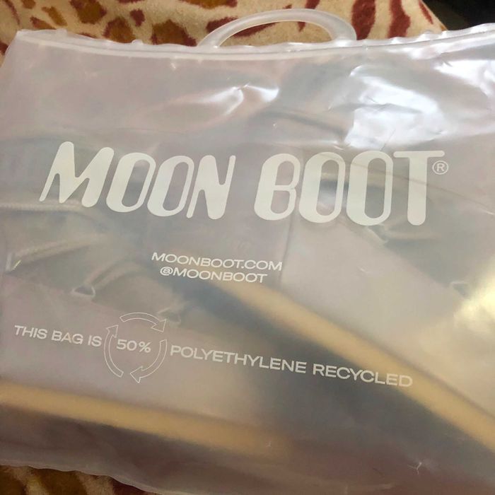 Încălțăminte de iarnă MOON BOOT