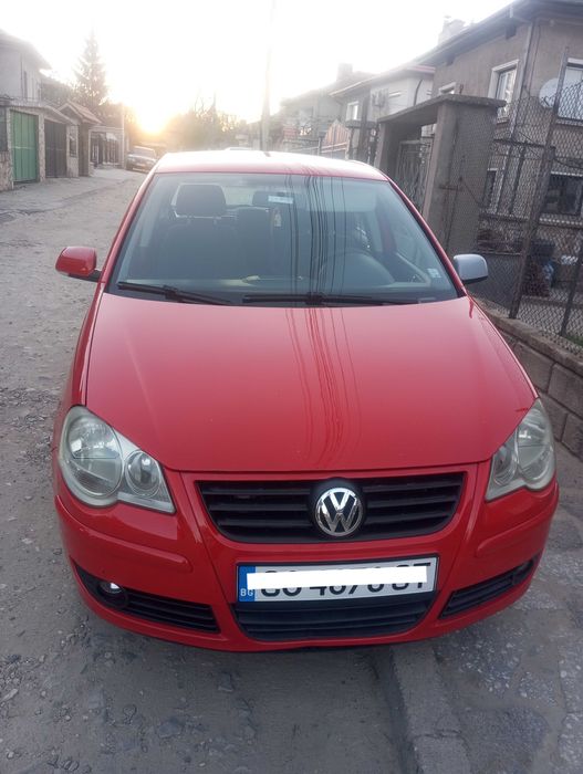 Продавам фолцваген поло