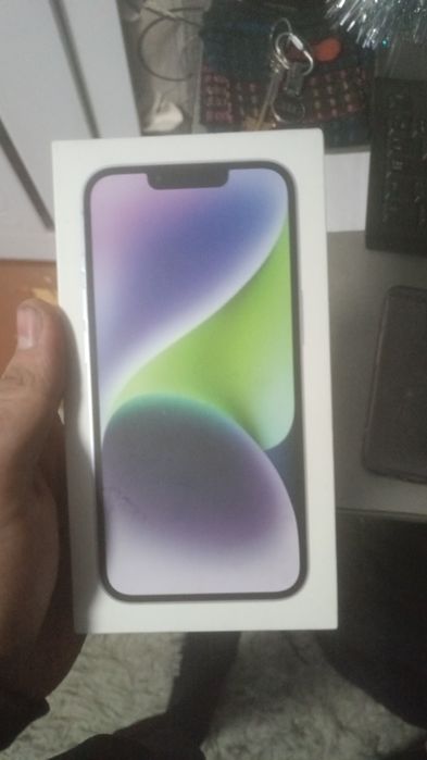 Продам айфон 14.