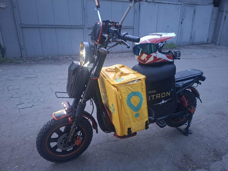 Шлем             .