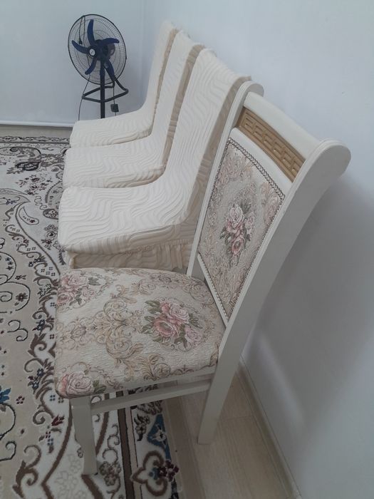 Продаю стулья деревянные