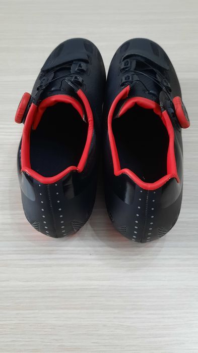 Pantofi ciclism marimea  41