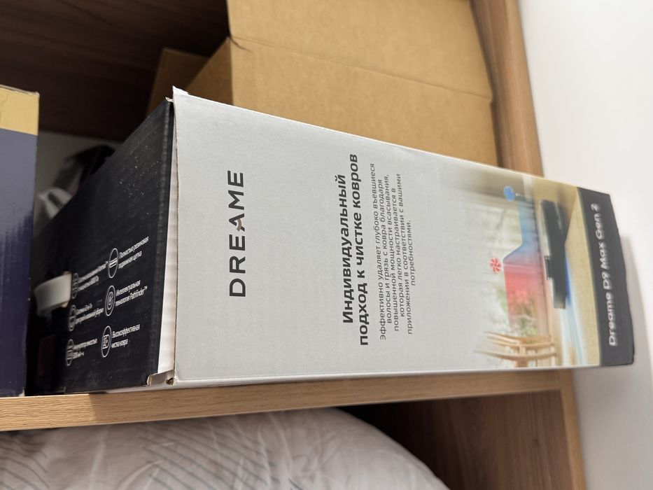 Продам робот пылесос Dreame