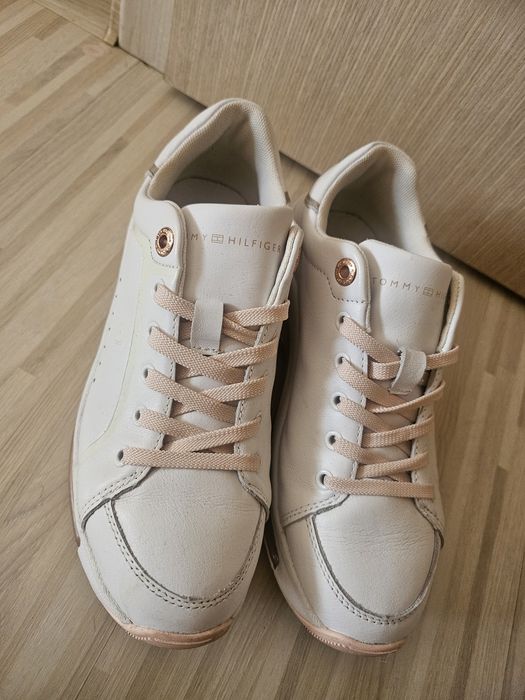 Обувки Tommy Hilfiger