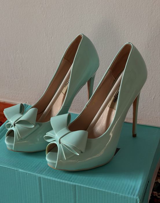 Туфли на шпильке