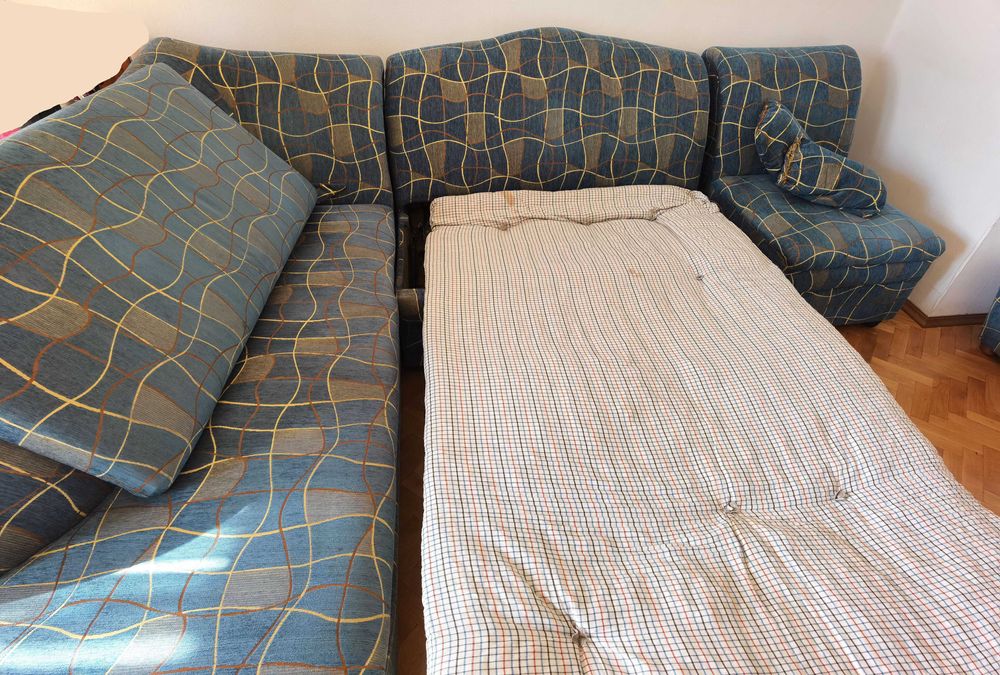 Голям холен диван 2 части, с фотьойл и табуретка, ракла, разтегаем