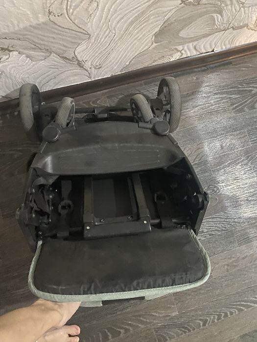 Коляска 10 000тг