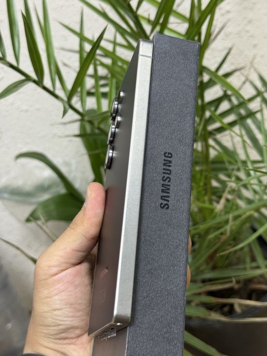 samsung S25 Ultra 12/256Gb
