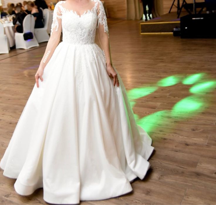 Rochie mireasa marimea xs