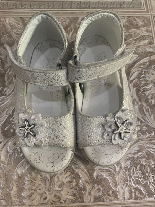 Продам сандали