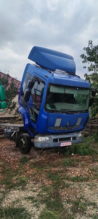 Dezmembrez Renault Midlum