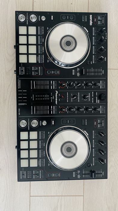 “Pioneer DDJ-SR cu geantă inclusă – 1500 RON”