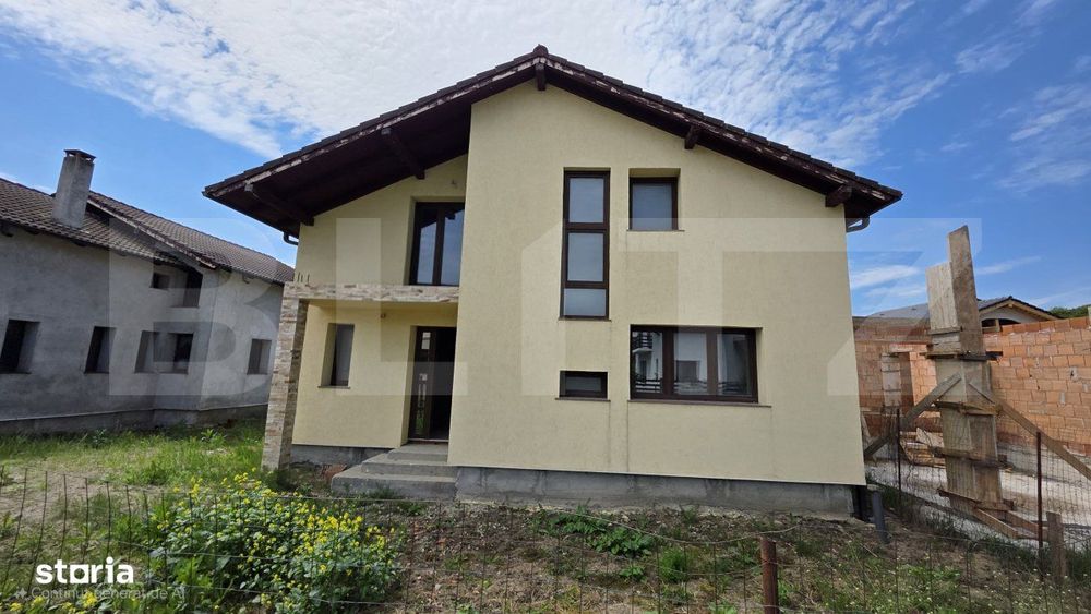 Casa spatioasa de vanzare, cu 4 camere, 150 mp, Bistrita, zona Sigmir