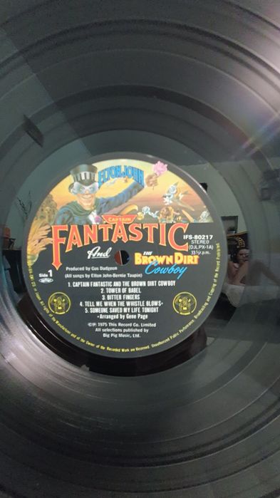 Оригинал  75 год Elton John Japan