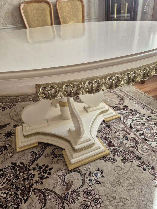 STOL SOTILAD 8 kishda 10 kishi bemalol sigadi  Sifati alo Aylana stol