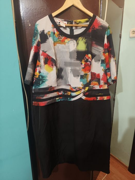 Rochie dama xxl purtata la o ocazie