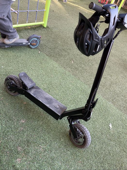 Kukirin g2 cu cheie de contact 2800km viteza maxima 55kmh