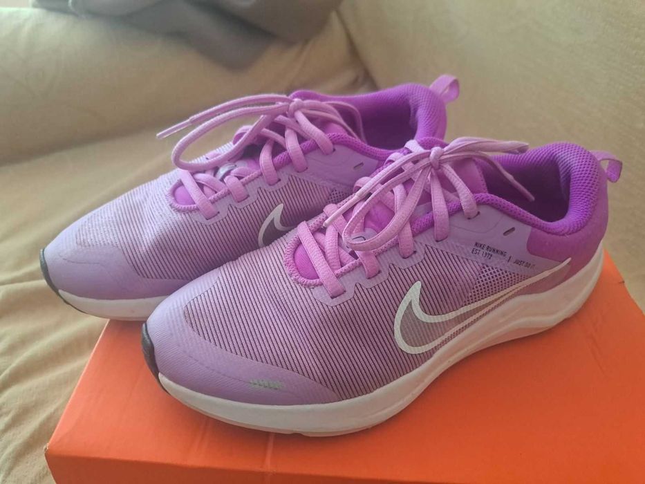 Дамски маратонки Nike