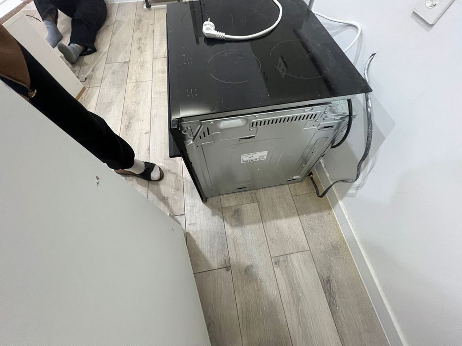 Духовка Hansa (новая)