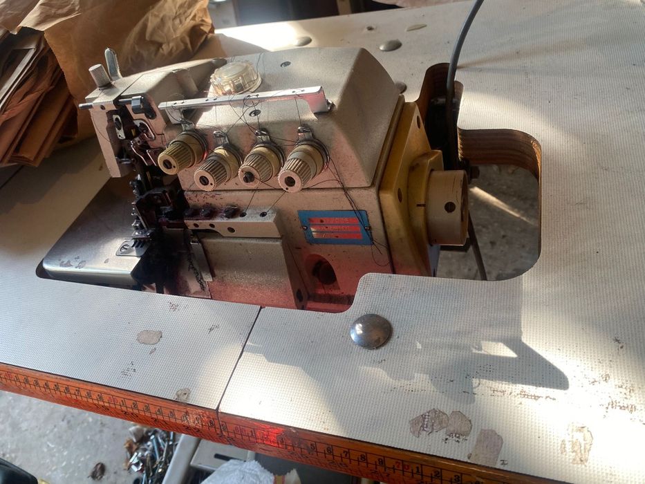 Mașină cusut liniara Juki