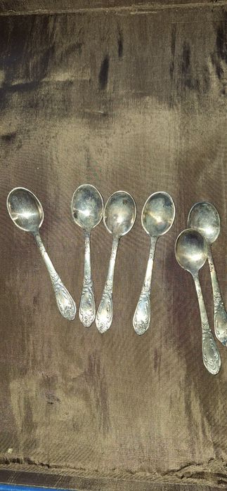 Vând tacamuri argint