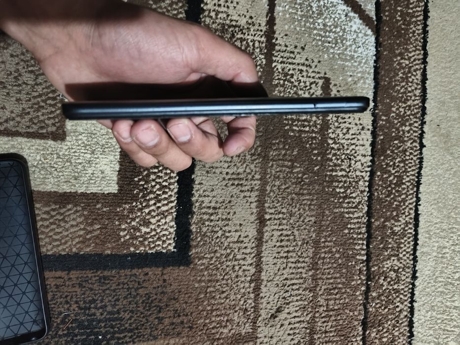 Редми 10 в идеальном состоянии