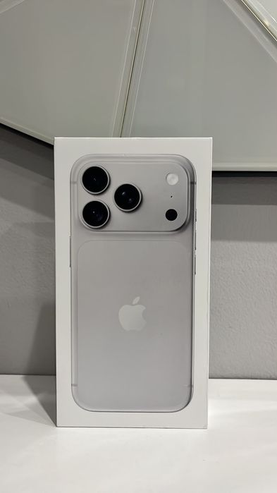 Vând IPhone 18 PRO