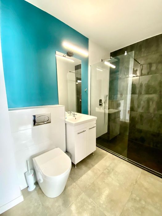 Apartament 3 camere,2 bai,loc parcare.Proprietar.