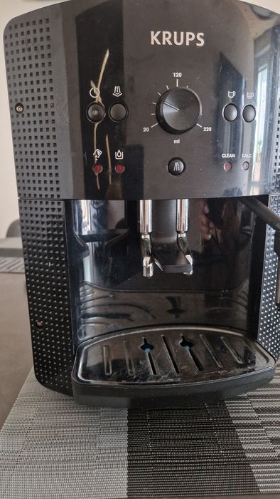 Продавам кафеавтомат  Krups Espresseria Automatic EA8108