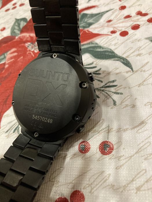 Водолазен компютър Suunto DX с титаниева верижка