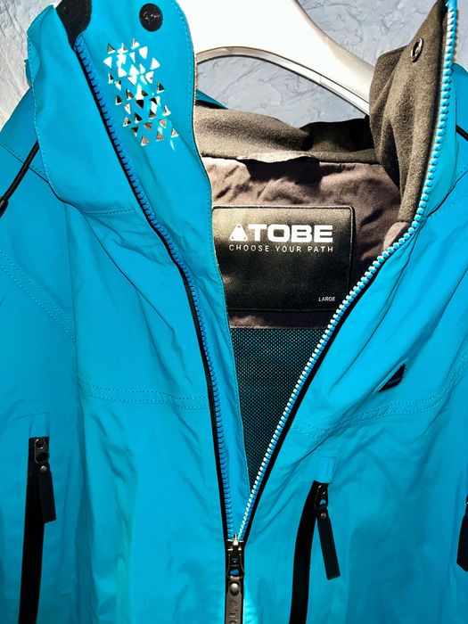 Яке за сноуборд/ски TOBE