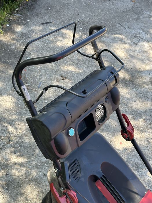 Беньинова самоходна косачка Gude