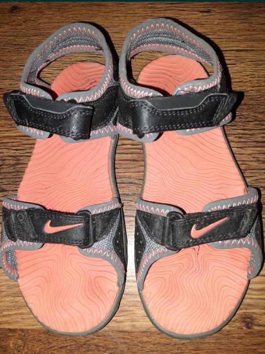 Сандали Найк 35 номер