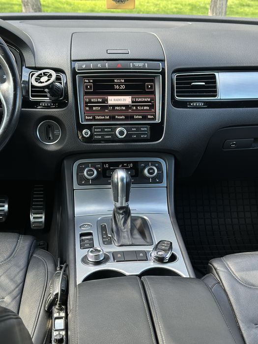 Volkswagen Touareg Facelift R-Line ~ BlueMotion Technology ~ 3.0 V6 TDI ~ 195.000km