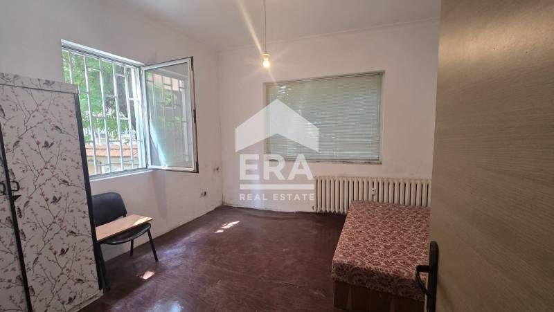 Продава се Тристаен апартамент в София, Център - 76 кв.м за 1738 €/кв.м - Снимка #3