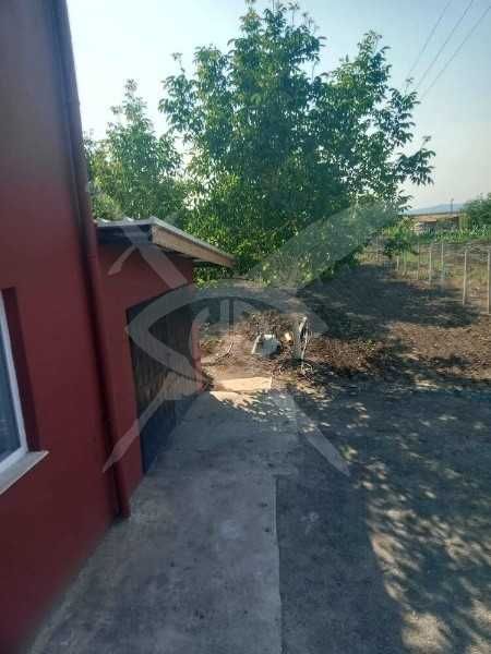 Продава се Къща в Айтос - 300 кв.м за 950 €/кв.м - Снимка #1