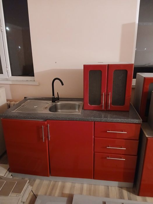 Продаю кухонный гарнитур