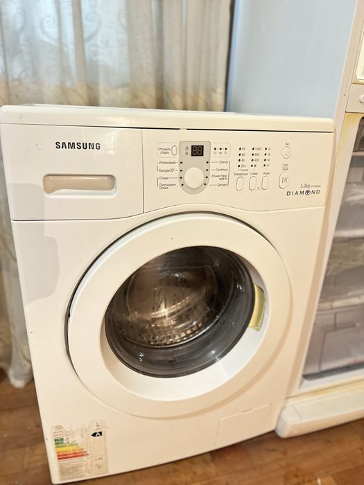 Стиралка Samsung хол Indesit
