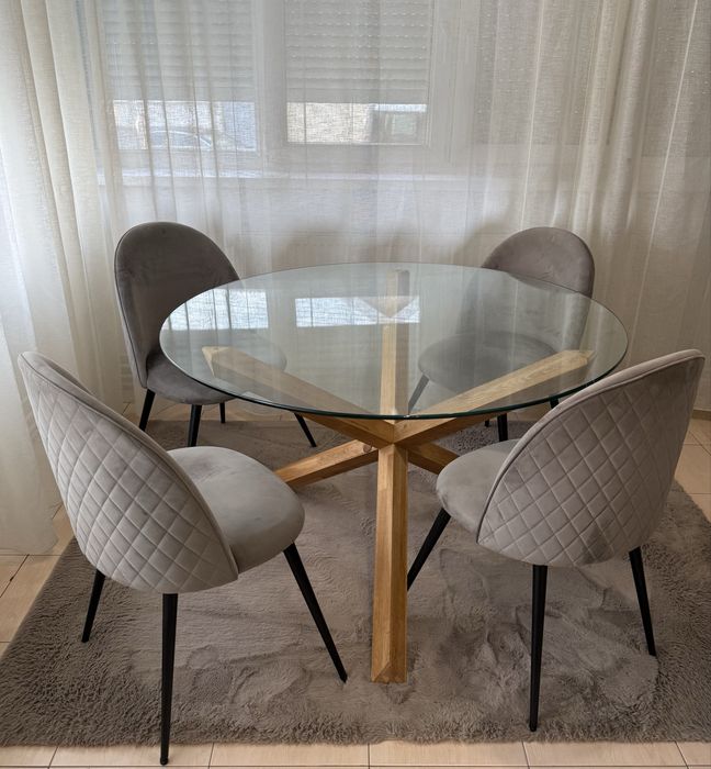 Masă dining rotundă din sticlă + 4 scaune catifea gri – set modern