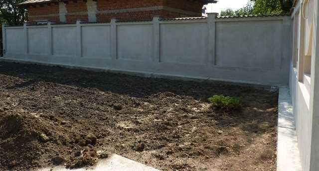 Garduri si porti din panouri stil jaluzele, tabla cutata, sipca metalica, plasa bordurata, fier forjat, BCA sau beton si alte modele la comanda