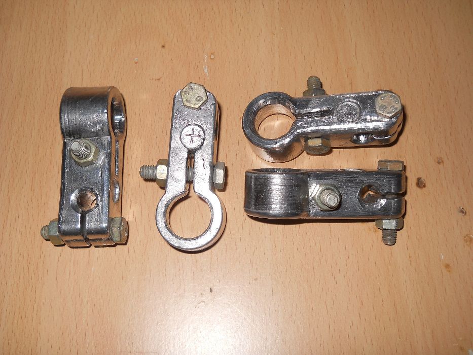 Set Borne solide din plumb pentru Acumulator