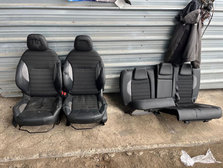 Салон за Пежо Peugeot 2008 кожа и плат ном 800